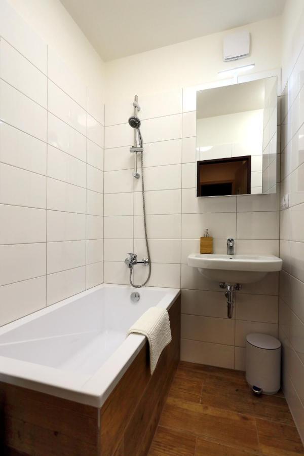 Old Town Apartment เคบ ภายนอก รูปภาพ